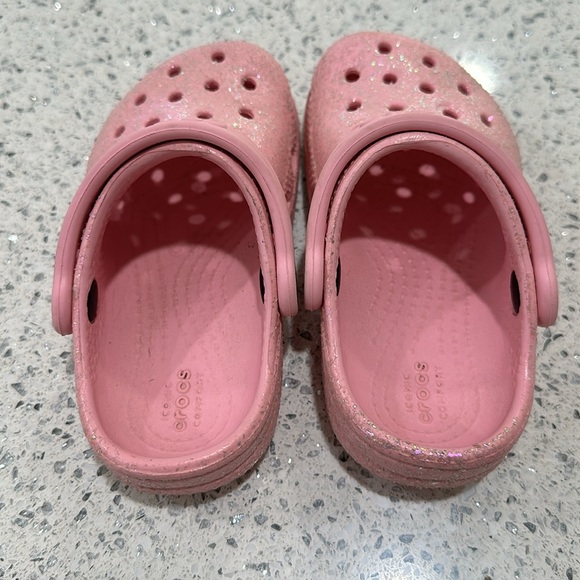 Crocs toddler size 7 - Picture 3 of 4